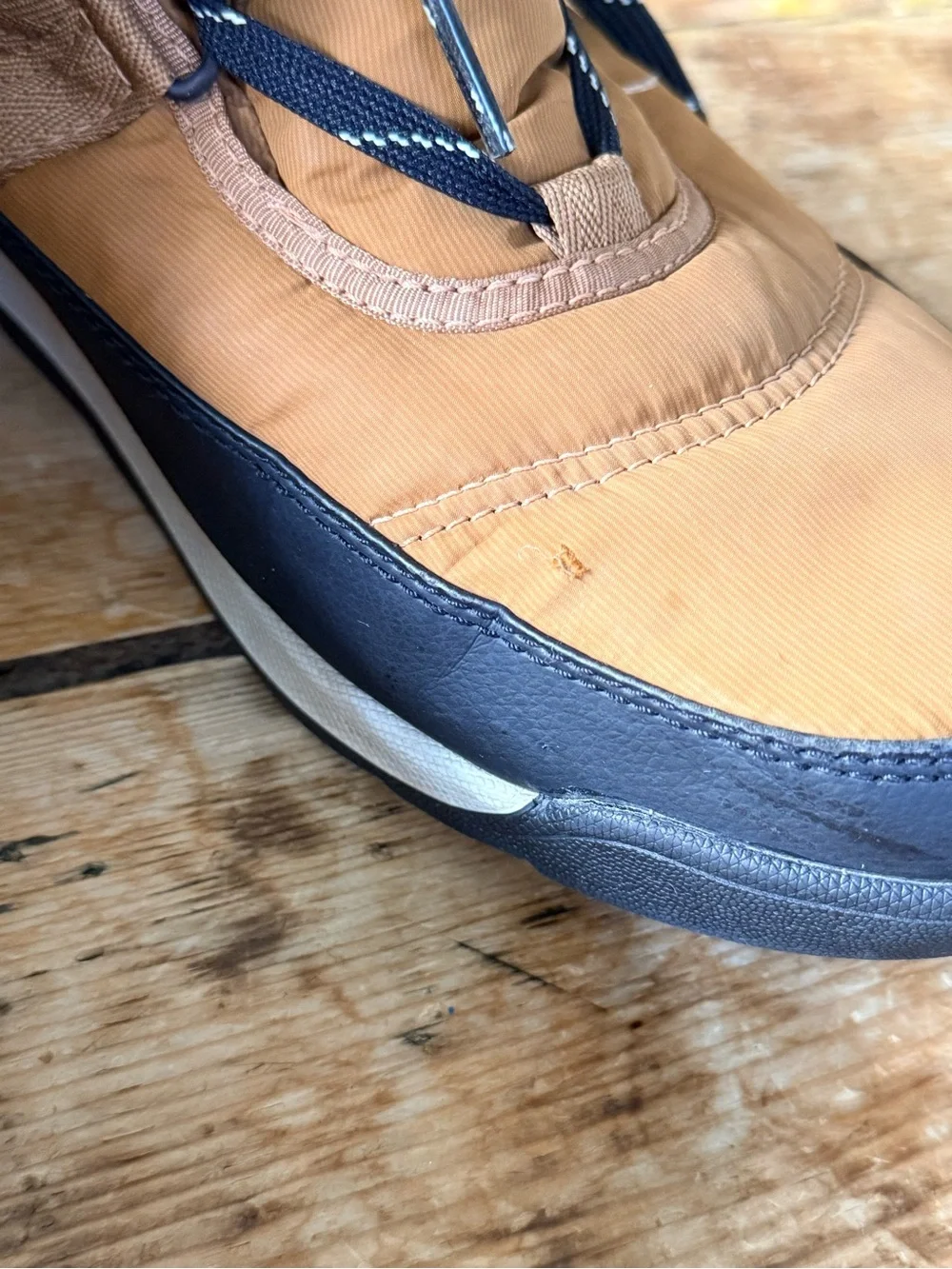 Sorel Camel and Black Lace-Up Winter Ankle Boots